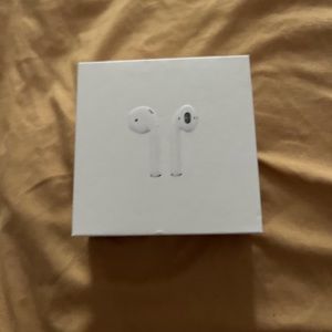 Brand new air pods 2 gen